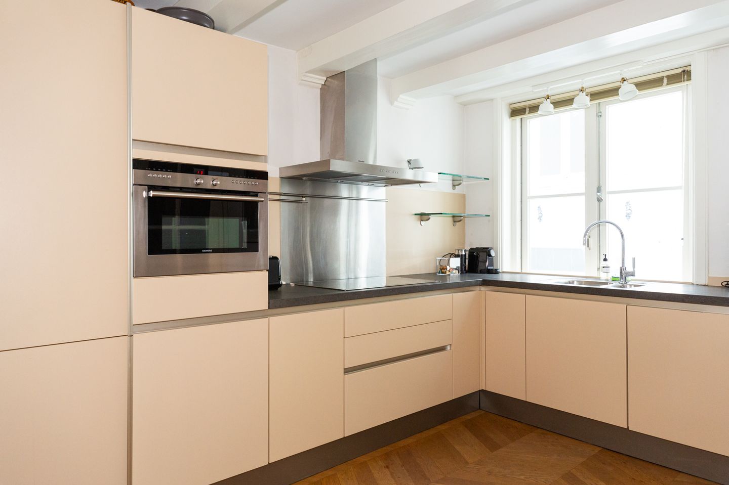 Photo 10 of Keizersgracht 412-F