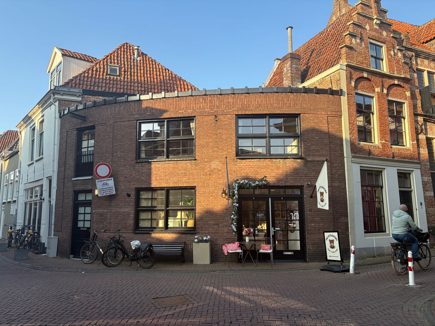 Bekijk foto 1 van Burgwalstraat 10