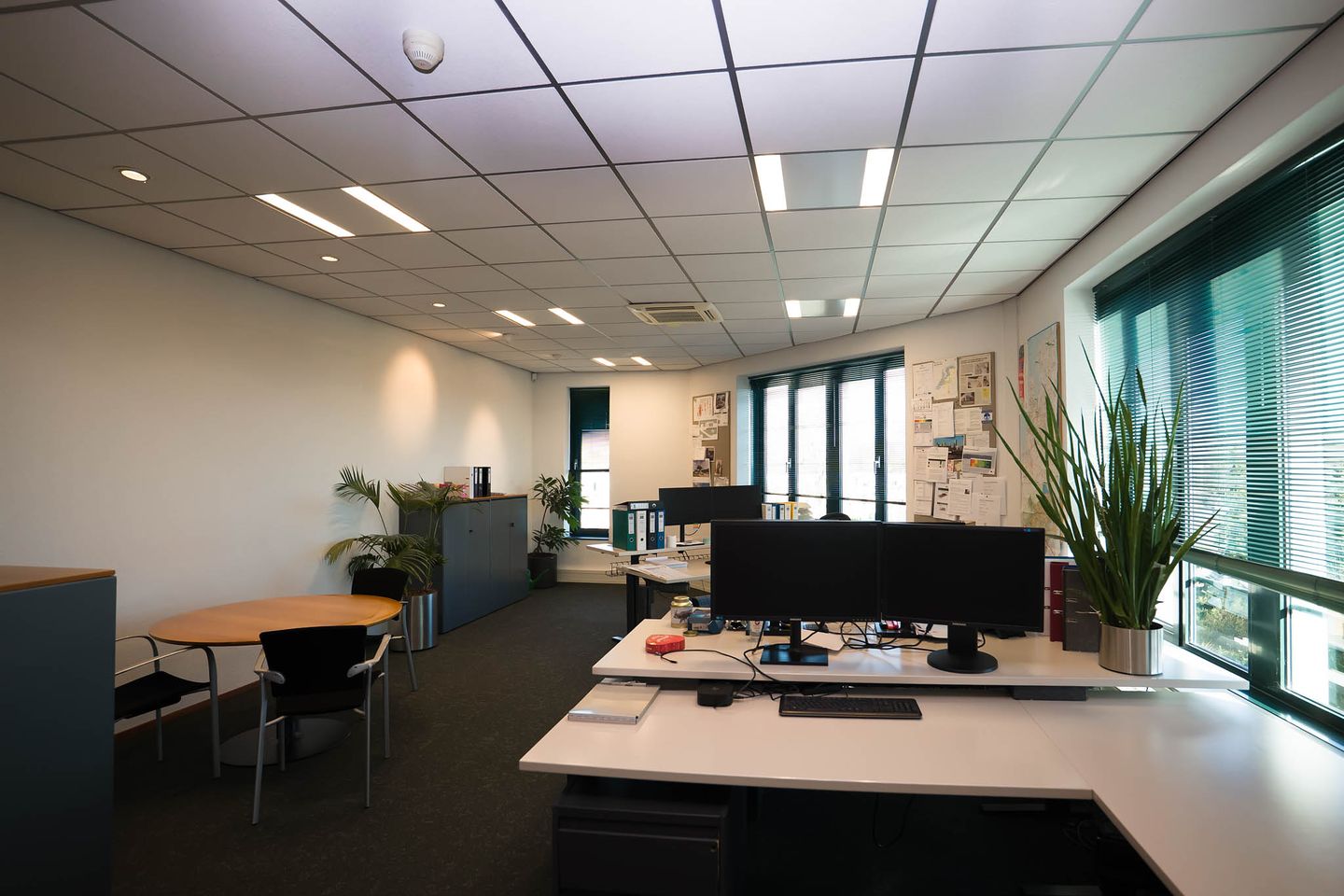 Bekijk foto 5 van Signaalrood 1