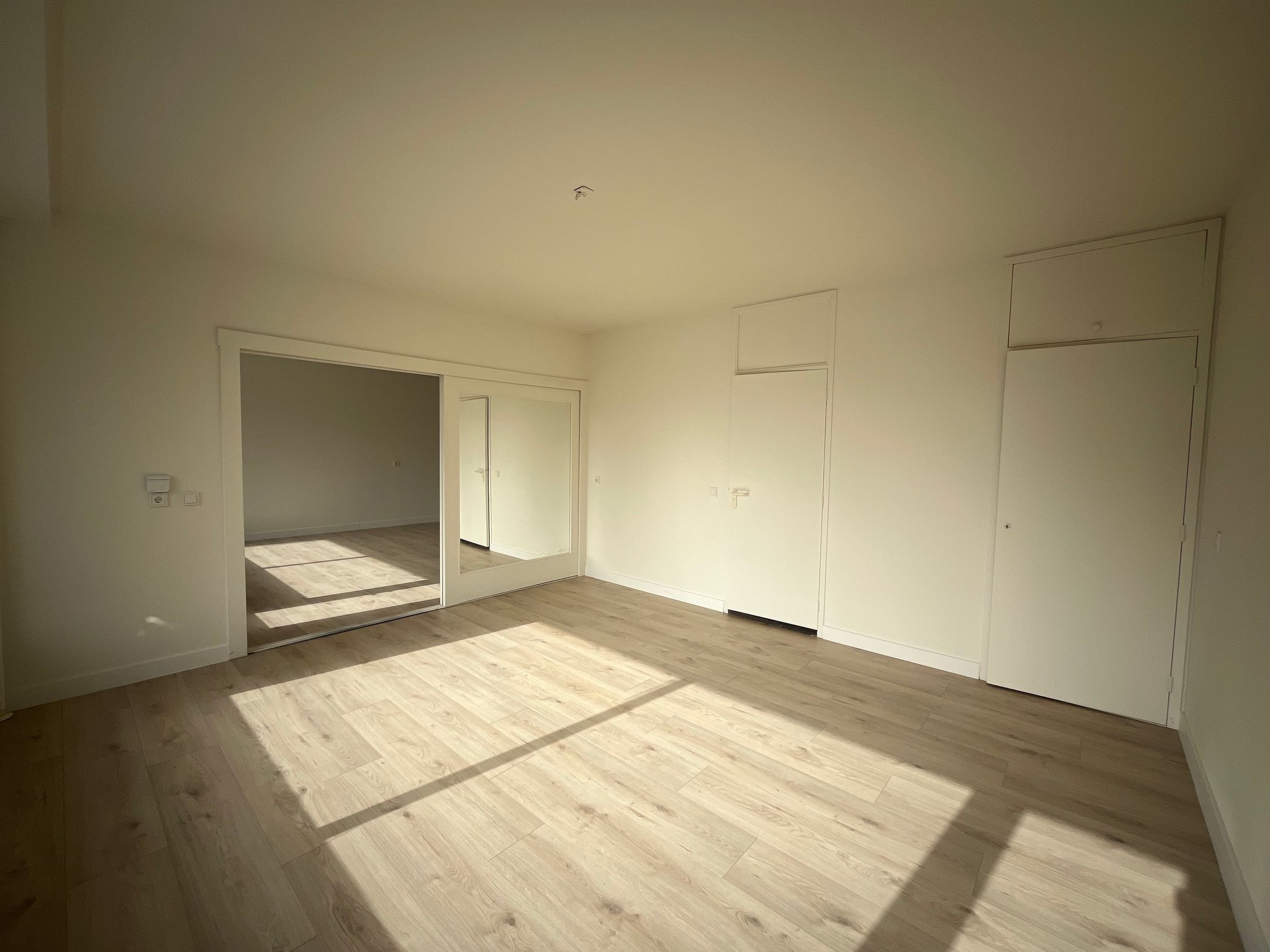 Photo 18 of van Vredenburchweg 519