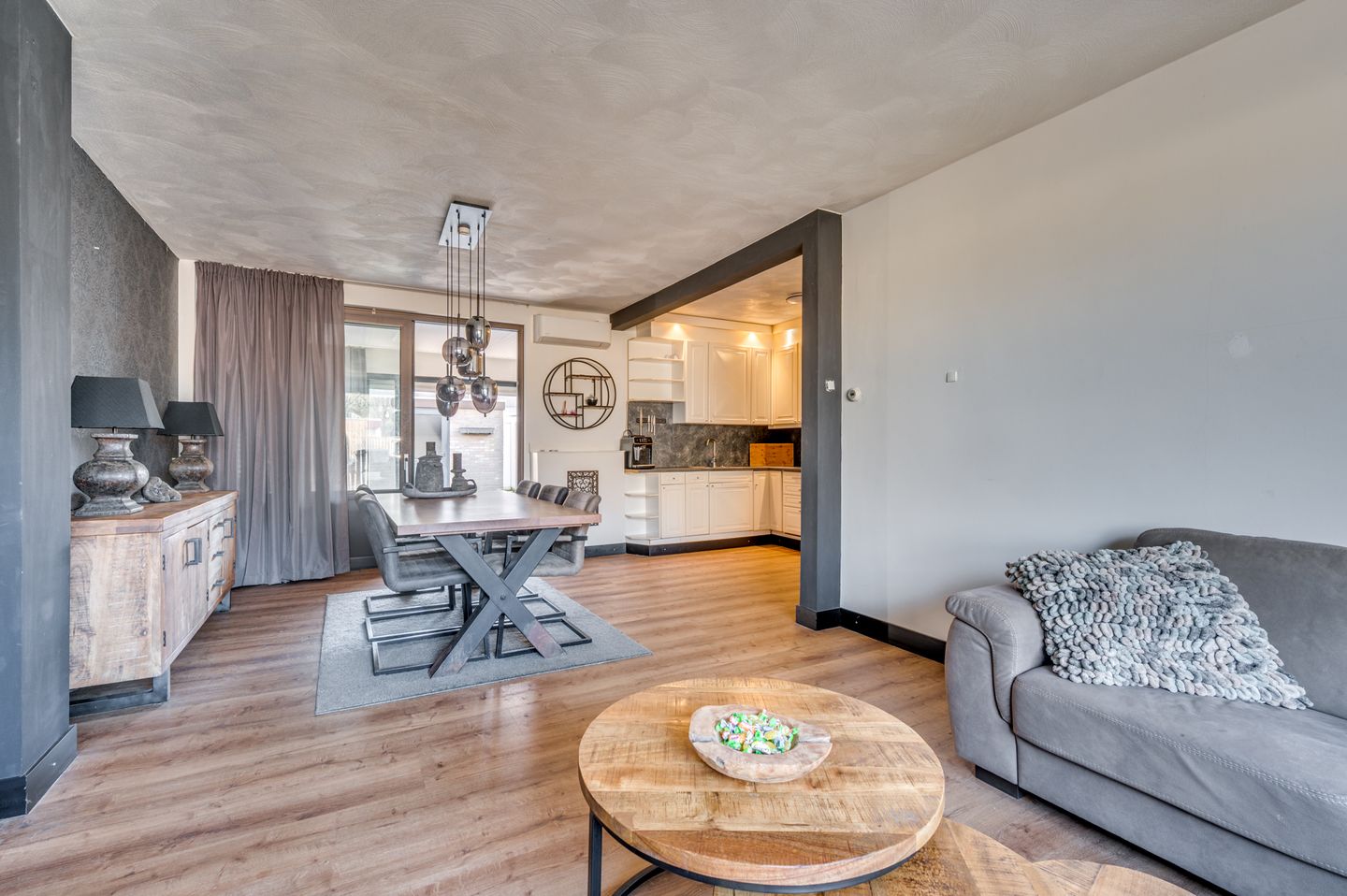 Foto 10 van Frederik Hendrikstraat 161