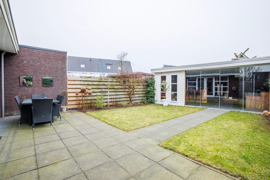 Photo 11 of Begoniastraat 19