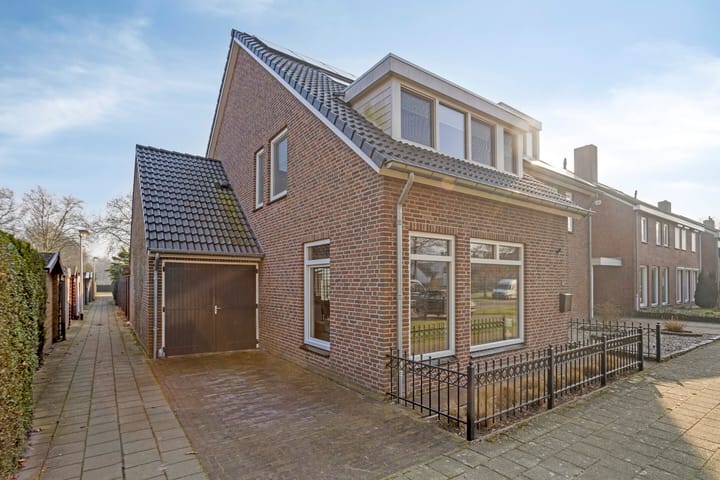 Foto 2 van van den Eijndelaan 43