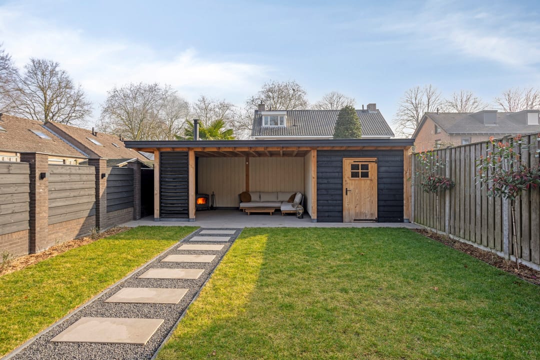 Photo 41 of van den Eijndelaan 43