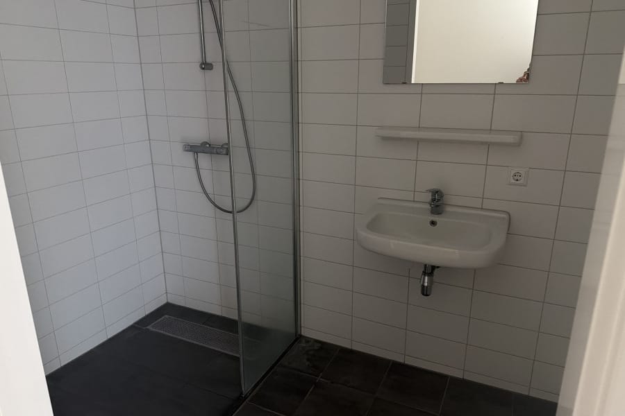 Foto 9 van Oostenburgermiddenstraat 661