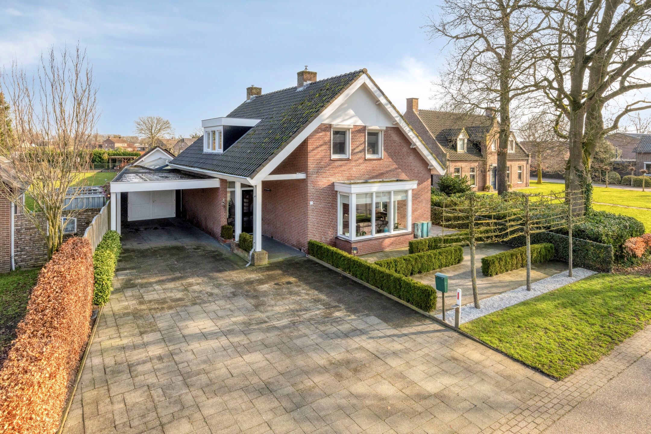 Buying a house in The Netherlands., Busserstraat 23