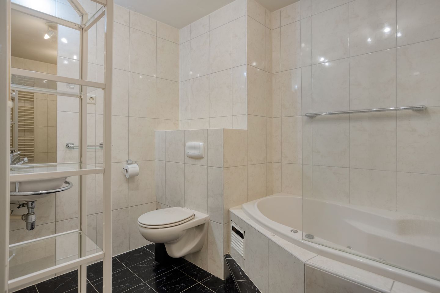 Photo 19 of Heintje Hoekssteeg 11-A