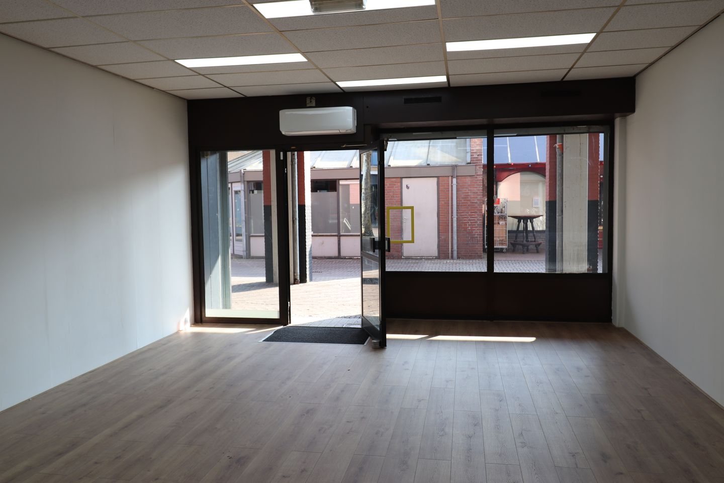 Bekijk foto 3 van Neringpassage 72