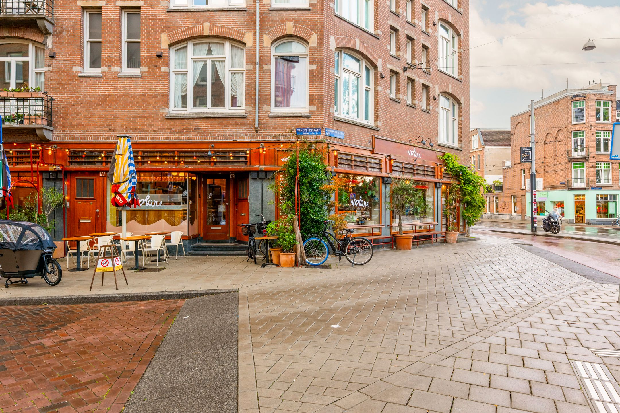 Photo 36 of Admiraal De Ruijterweg 139-2