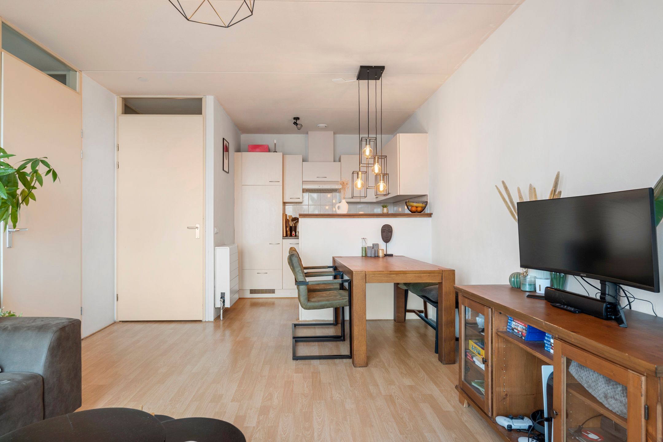 Foto 24 van Nieuwe Stationsstraat 11-33