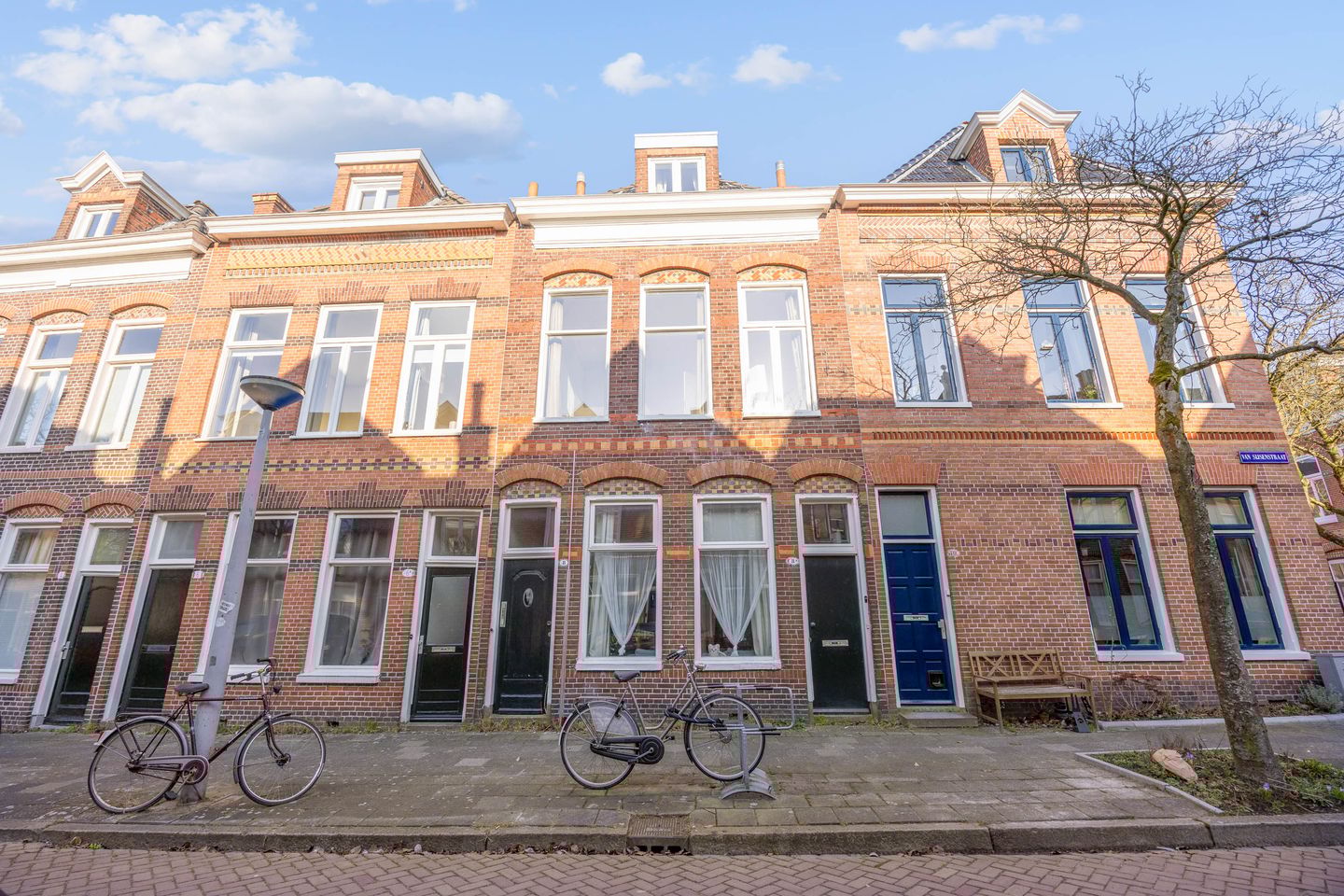 Photo 10 of Van Sijsenstraat 8