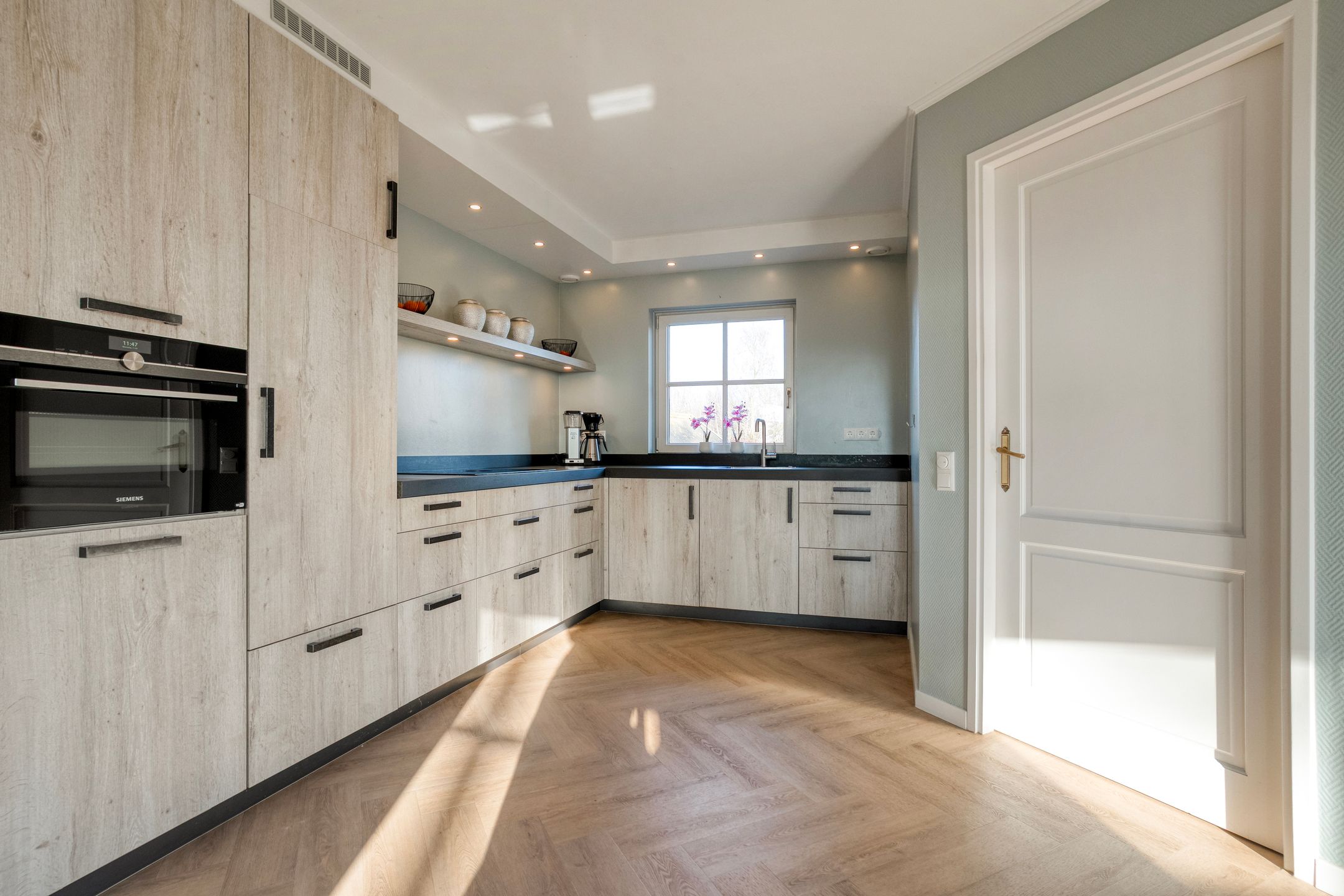 Exclusive living at the forest edge - space, freedom, and professional work-live comfort — 25
