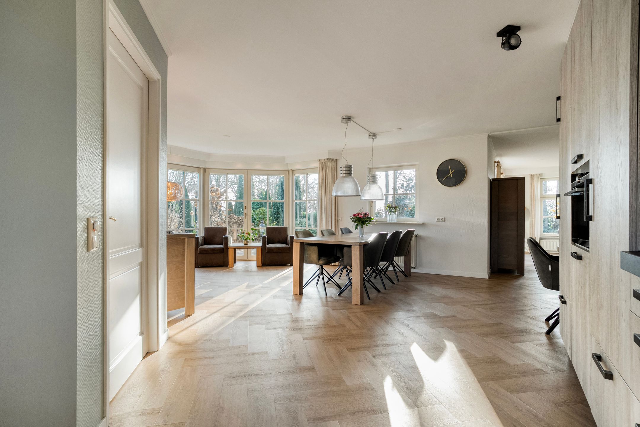Exclusive living at the forest edge - space, freedom, and professional work-live comfort — 34