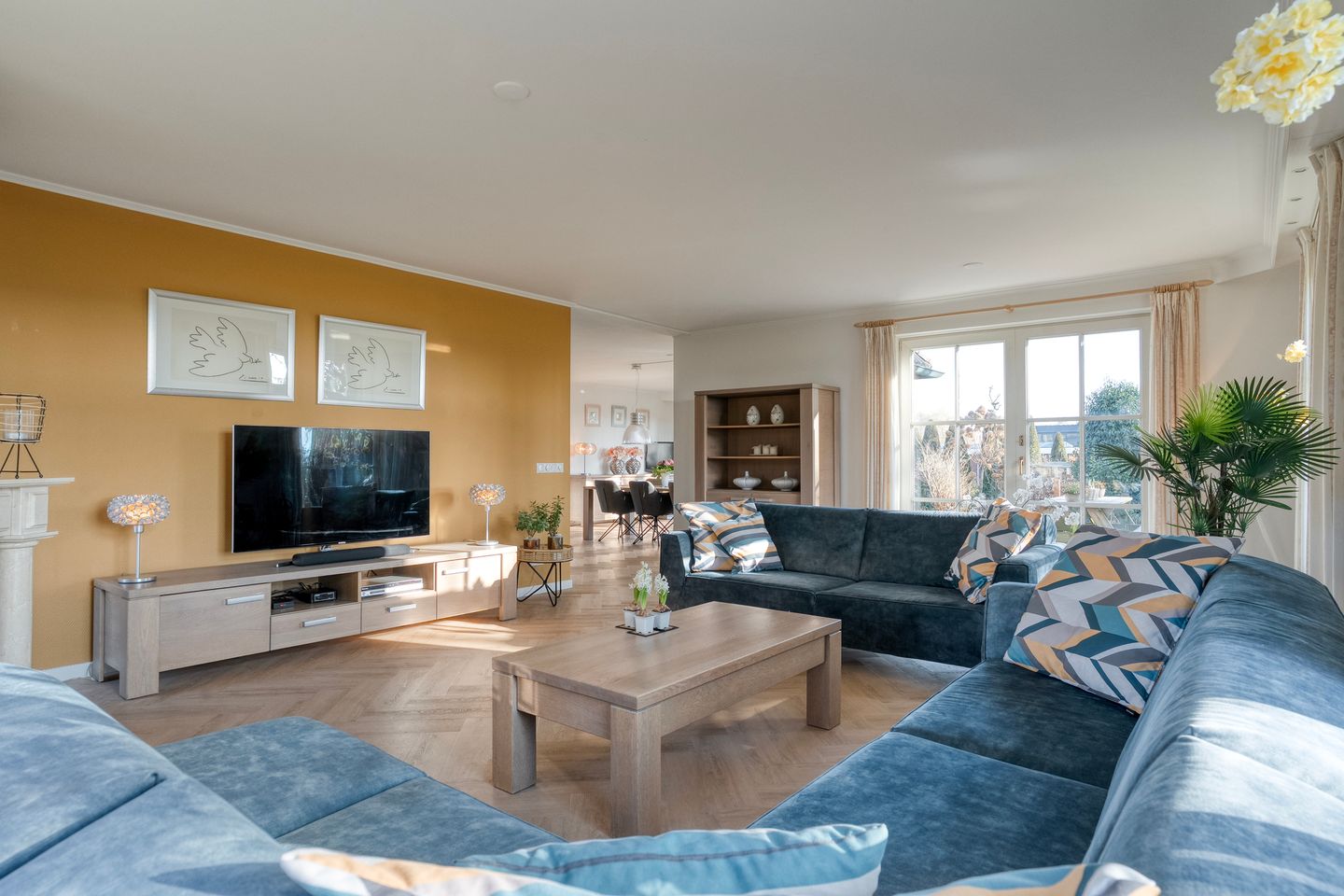 Exclusive living at the forest edge - space, freedom, and professional work-live comfort — 39