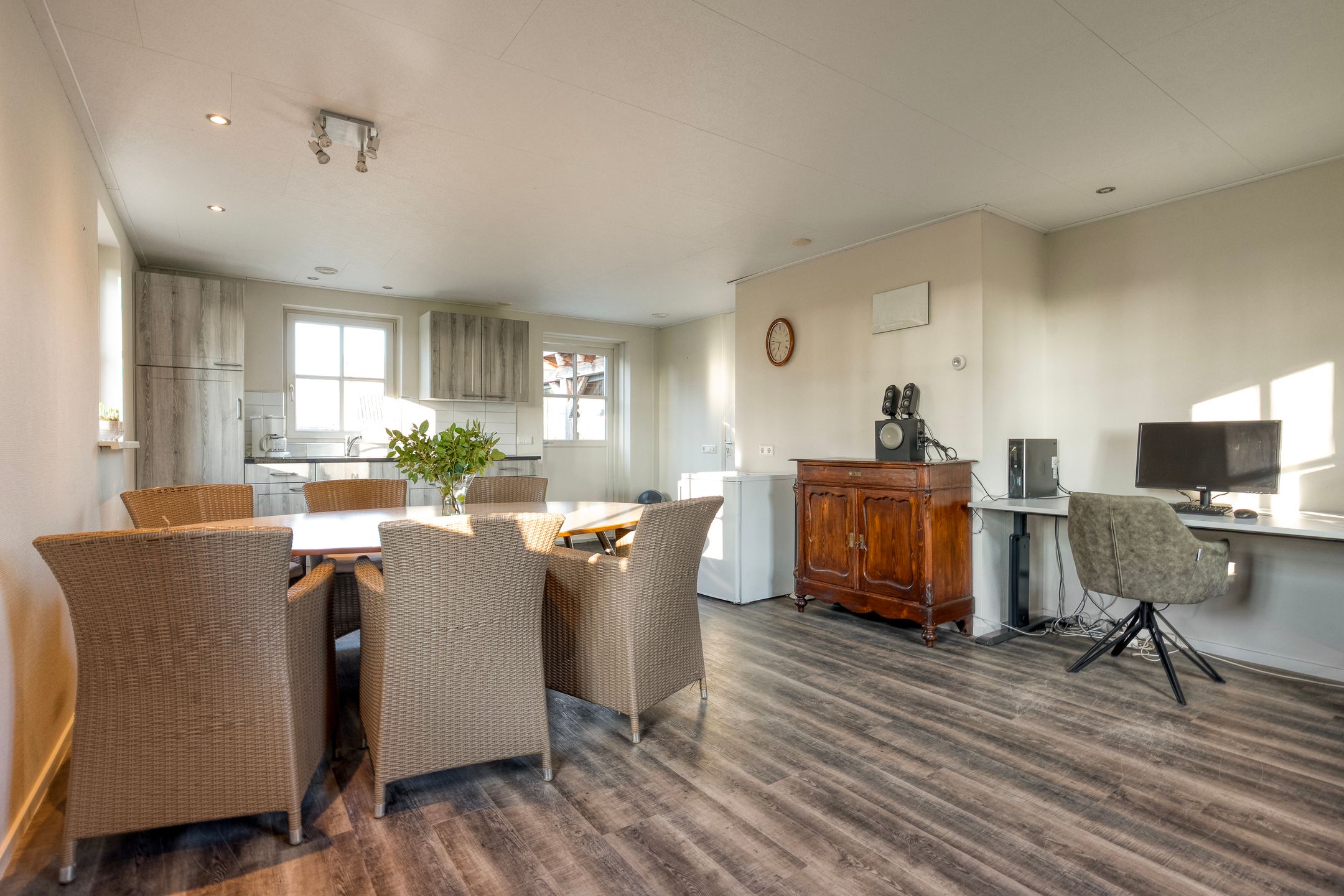 Exclusive living at the forest edge - space, freedom, and professional work-live comfort — 63