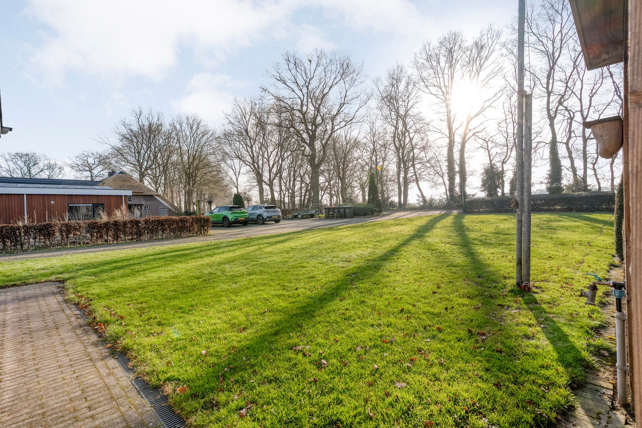 Exclusive living at the forest edge - space, freedom, and professional work-live comfort — 85