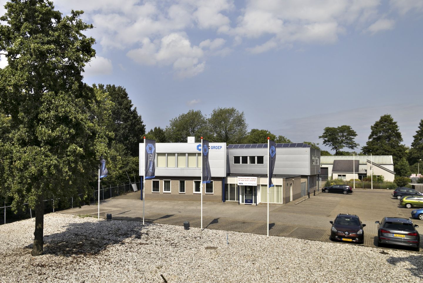 View photo 1 of Langakker 4