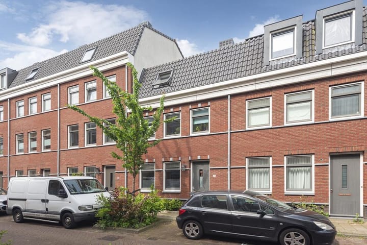 Photo 2 of Ruychaverstraat 24