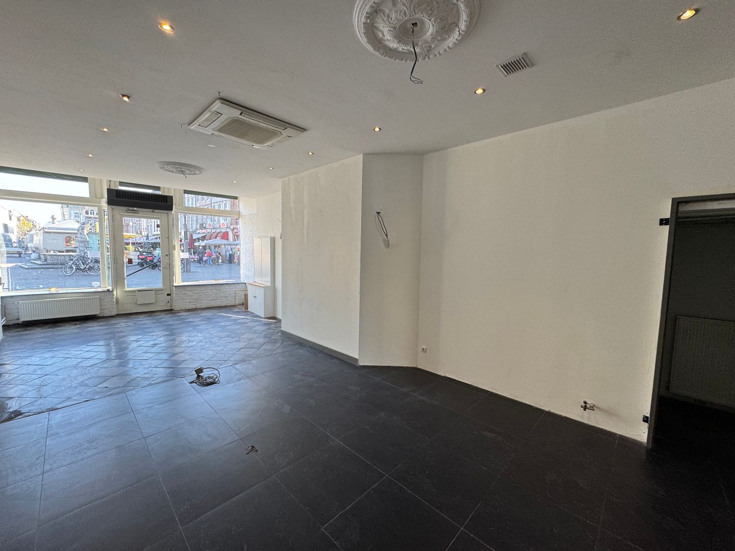 Bekijk foto 3 van Markt 3