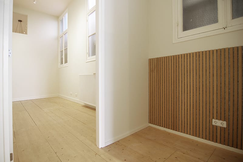 Bekijk foto 4 van Warmoesstraat 155