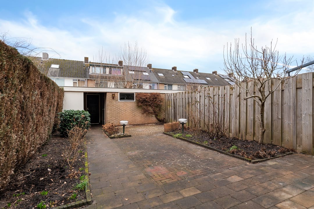 Photo 2 of Voltairestraat 21