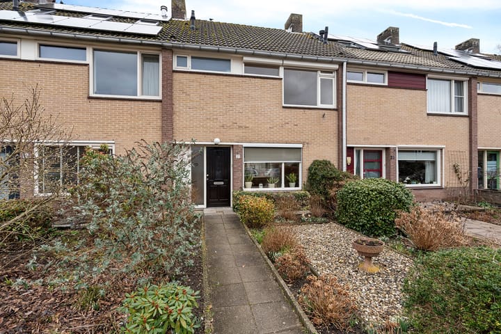 Photo 5 of Voltairestraat 21