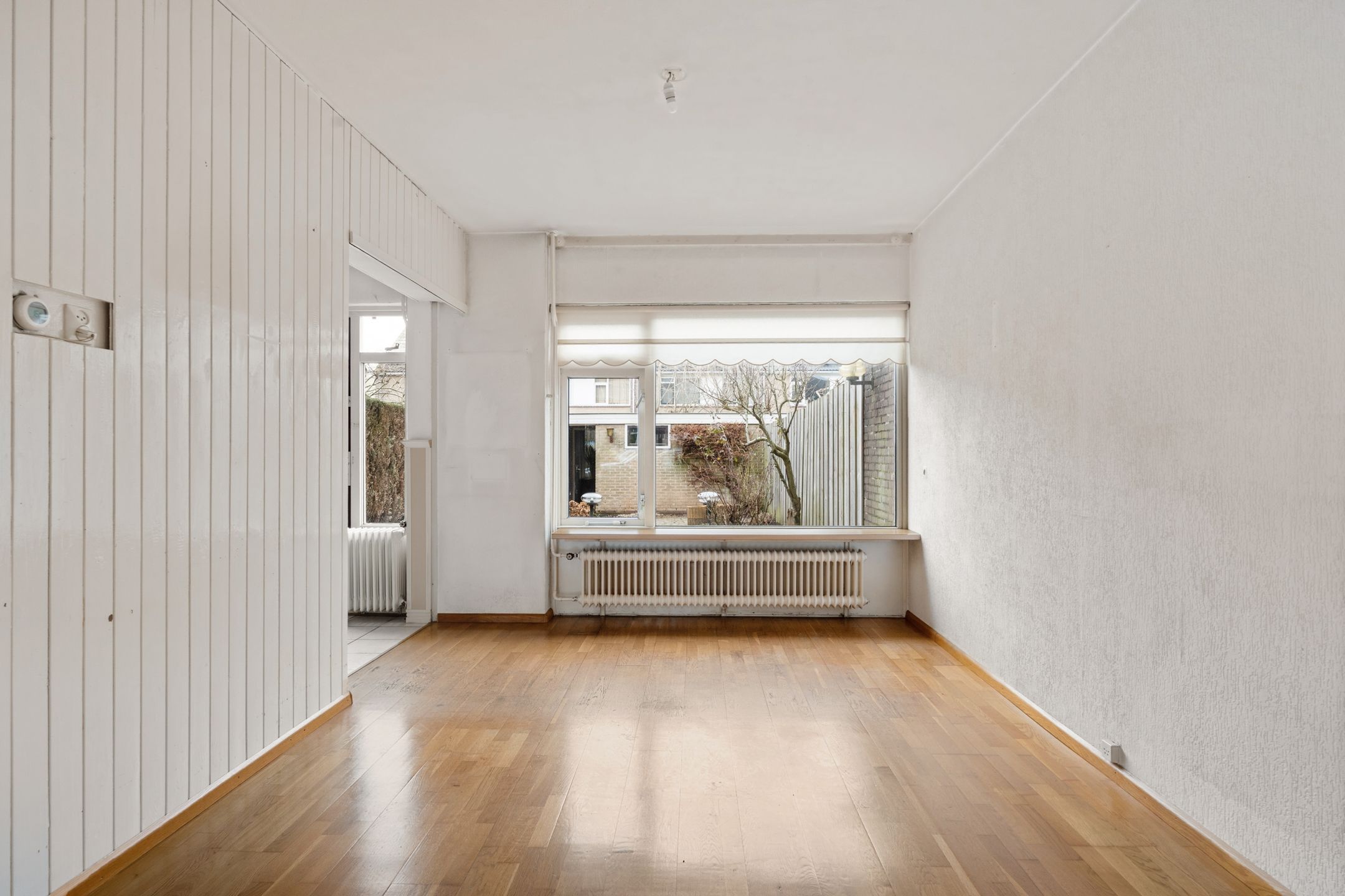 Photo 12 of Voltairestraat 21