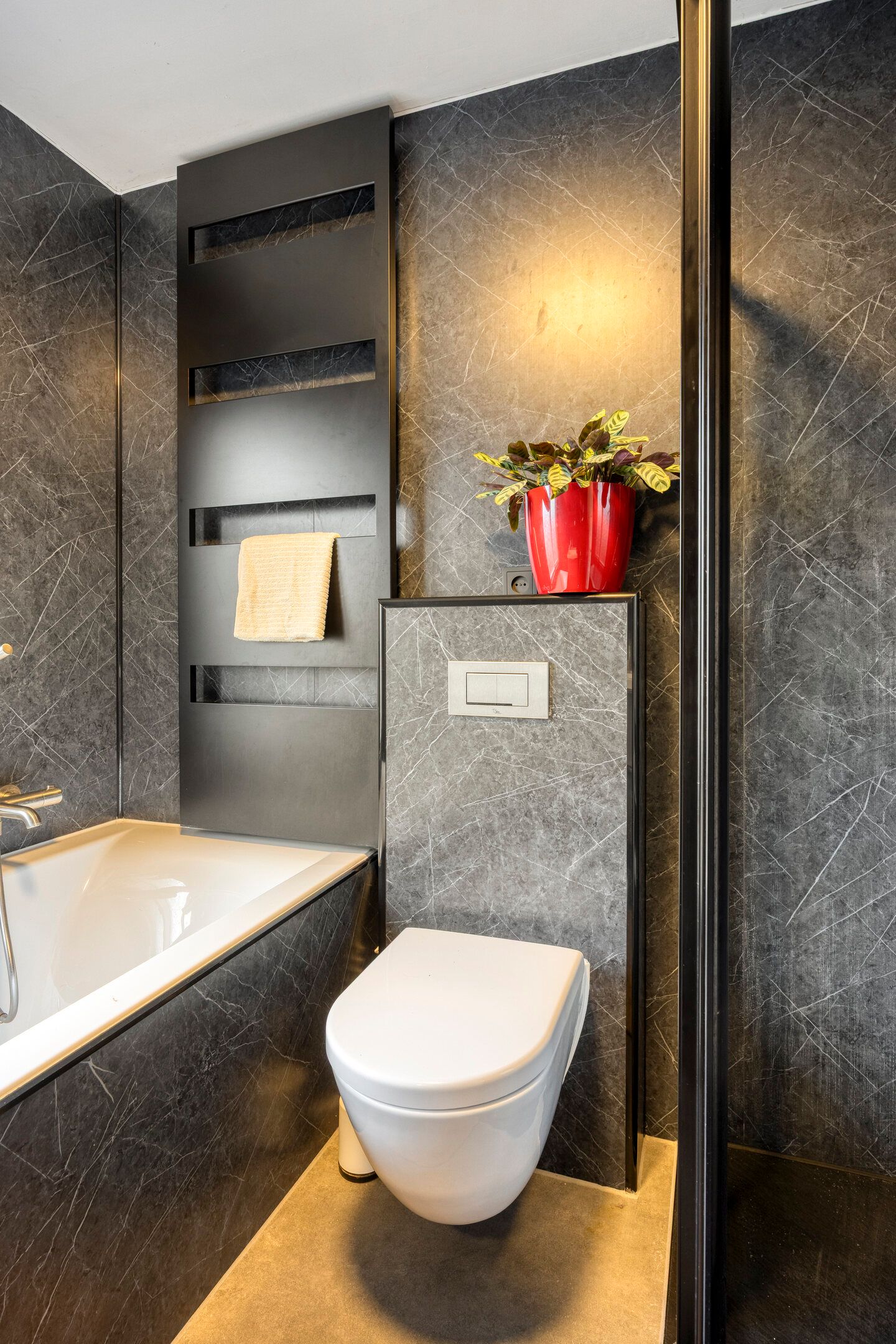 Photo 27 of Kardinaal van Enckevoirtstraat 27