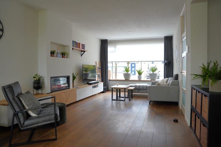 Photo 2 of Jacob van Ruysdaelstraat 16