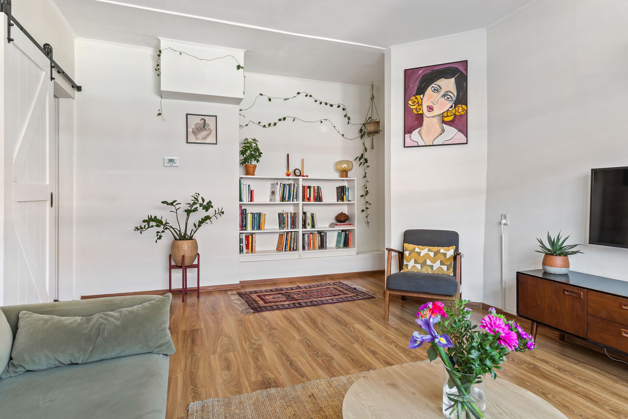 Photo 9 of Johannes Uitenbogaertstraat 42