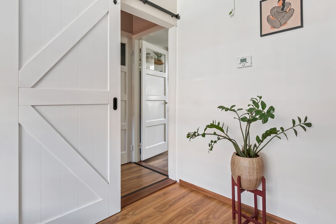 Photo 11 of Johannes Uitenbogaertstraat 42