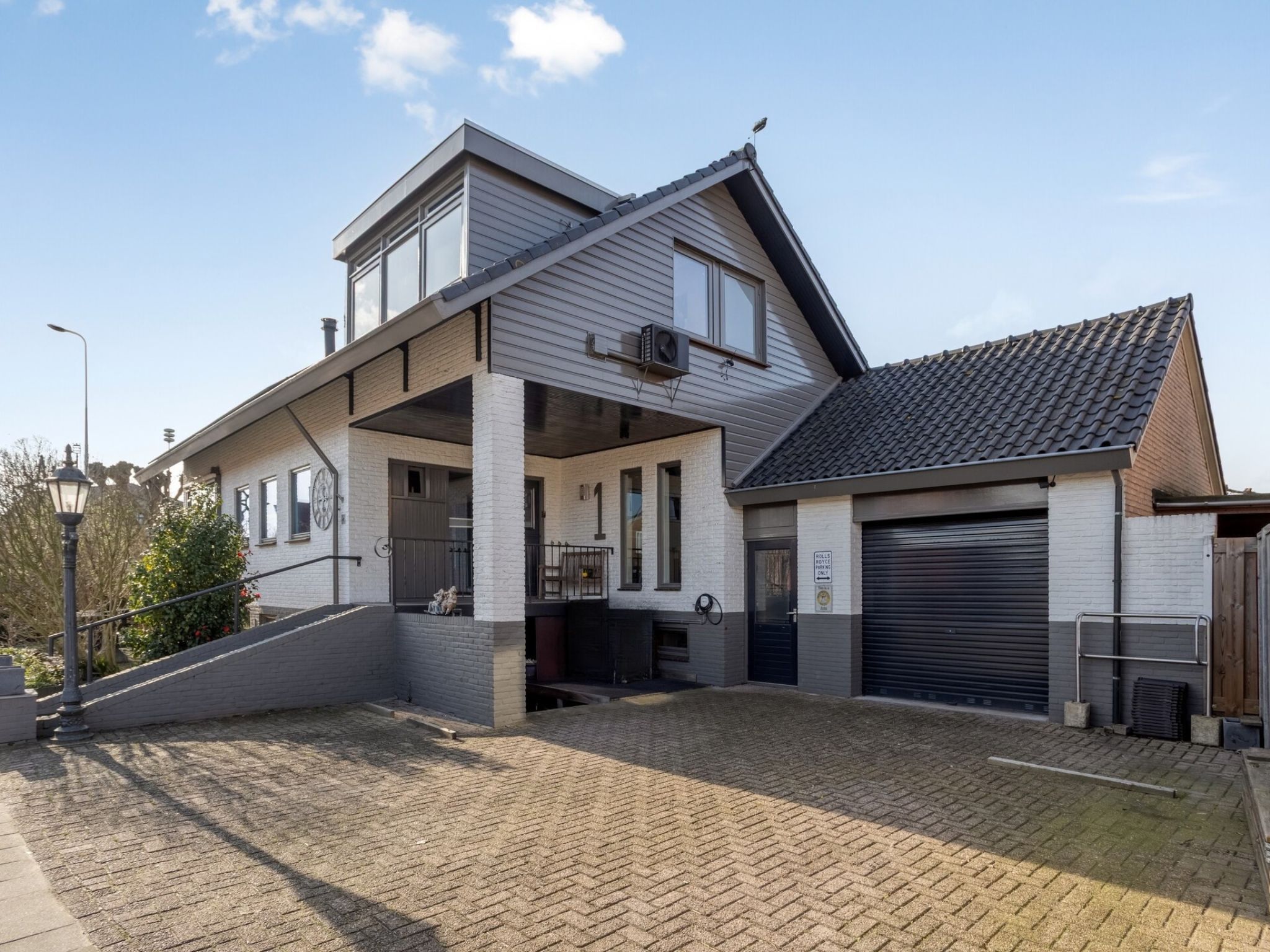 Buying a house in The Netherlands., Barneveldsestraat 1