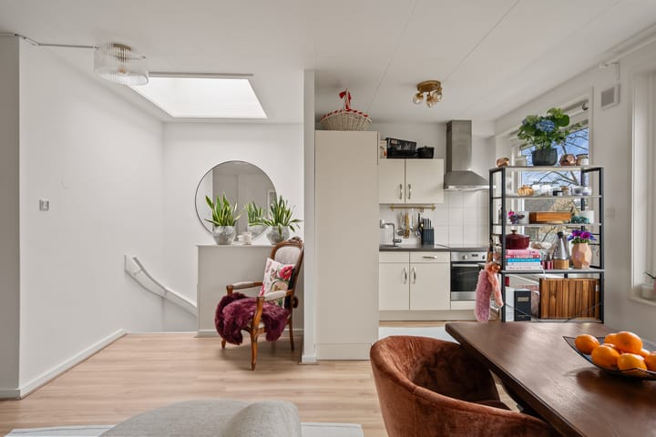 Photo 4 of Croeselaan 281-B