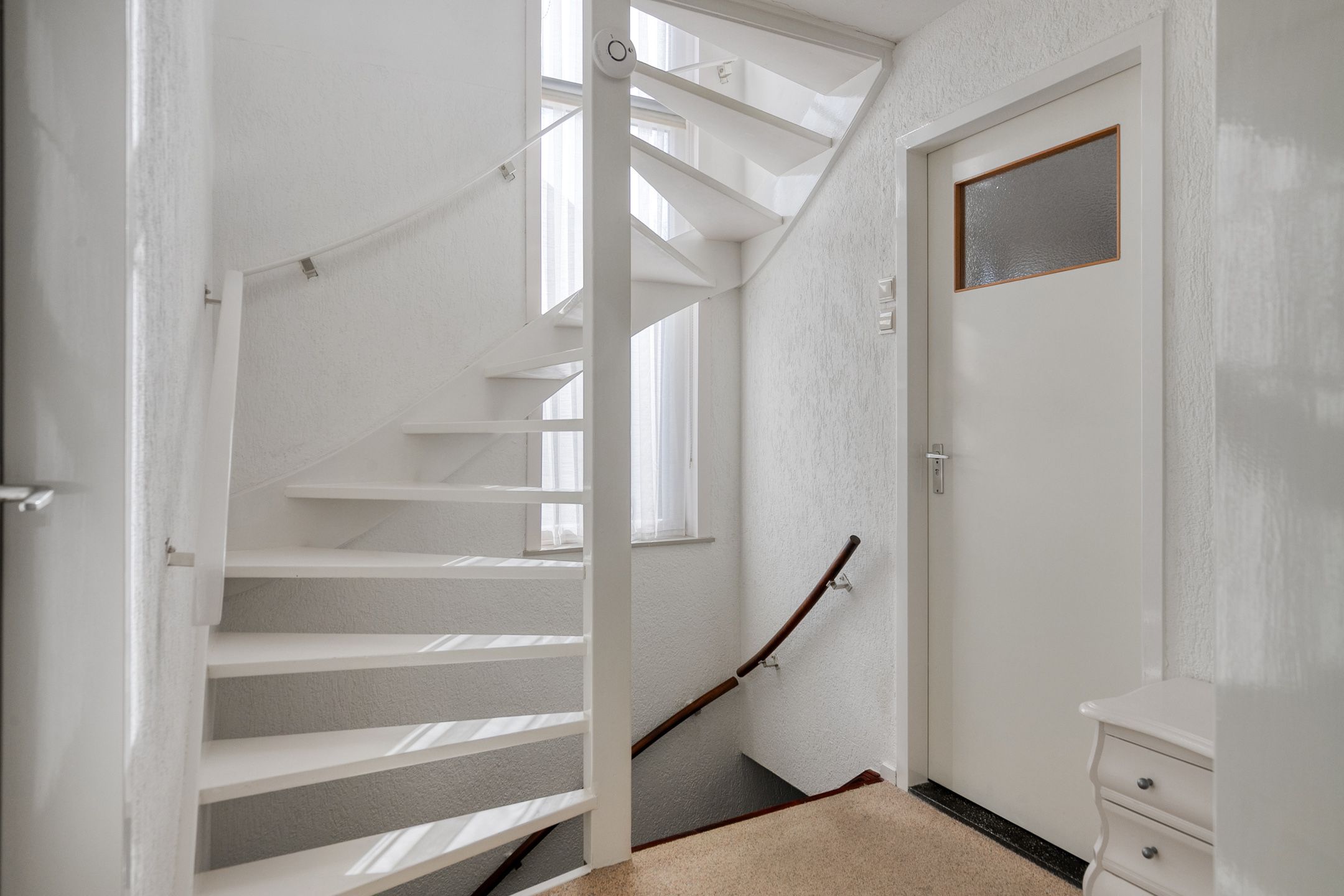 Spacious Semi-Detached House with Sunroom and Five Bedrooms in Quiet Nuenen Location — 19