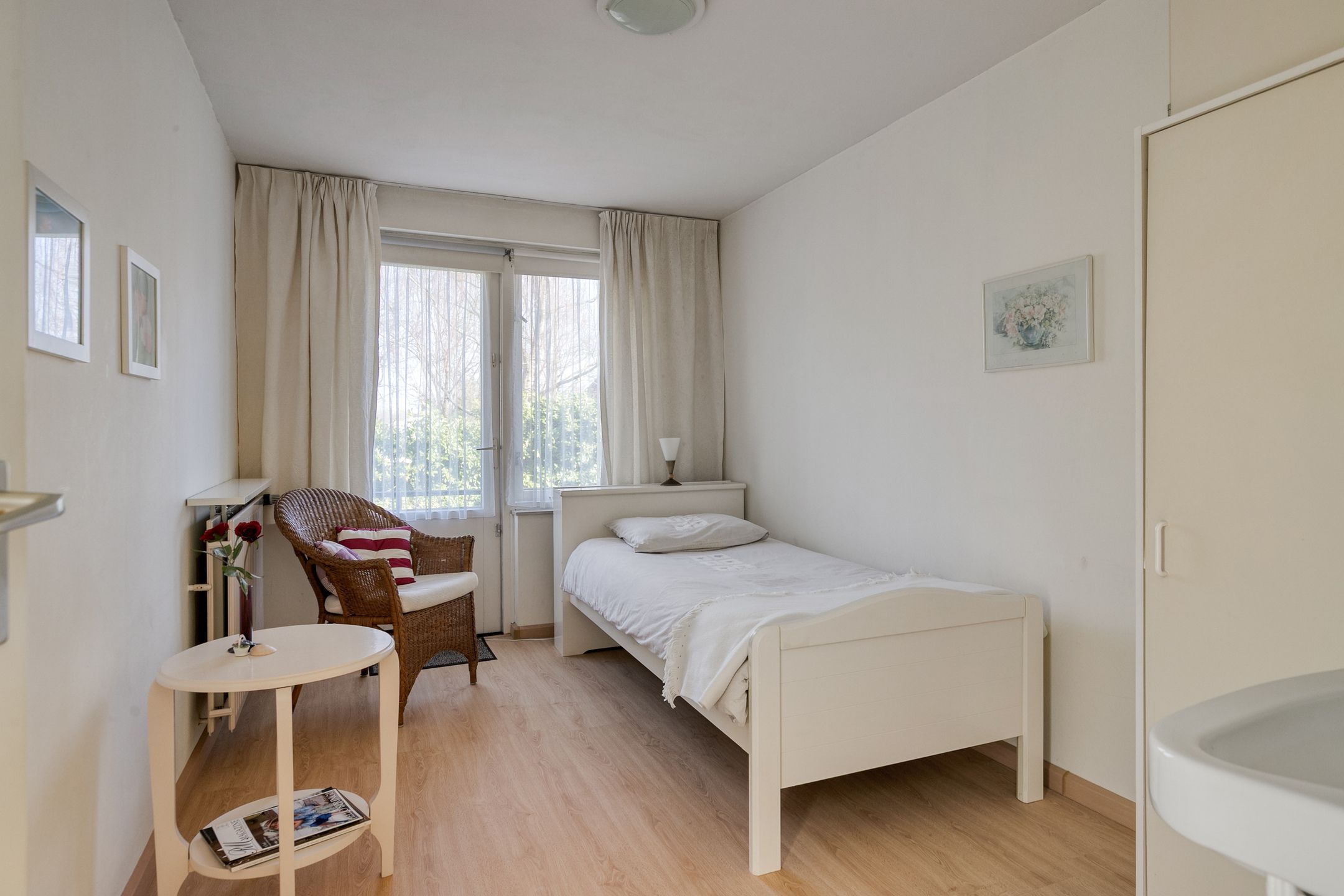 Spacious Semi-Detached House with Sunroom and Five Bedrooms in Quiet Nuenen Location — 22