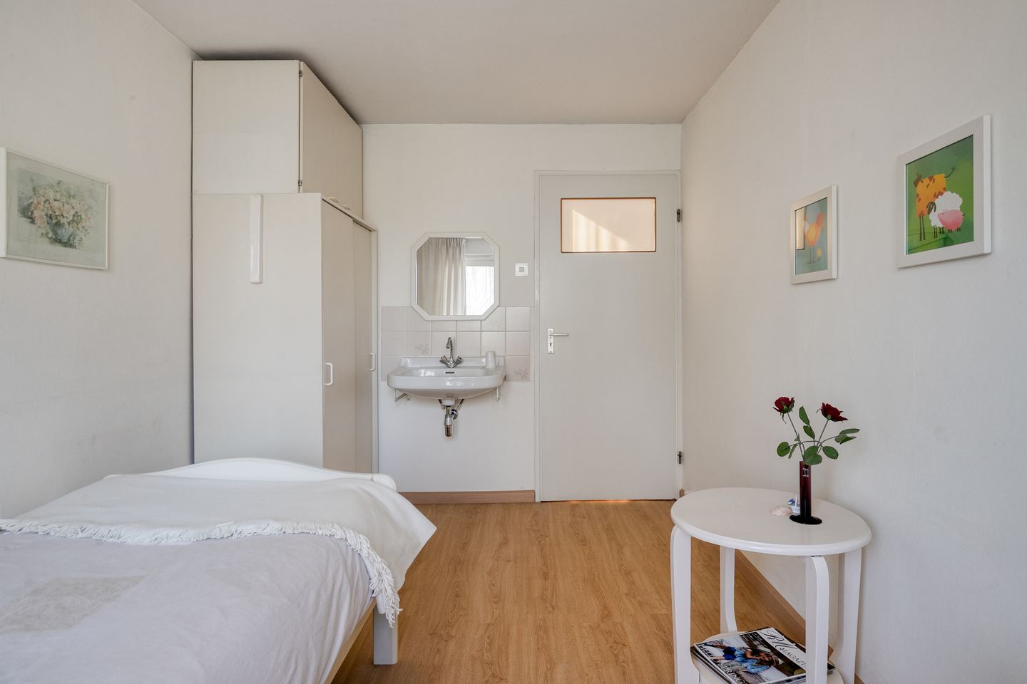 Spacious Semi-Detached House with Sunroom and Five Bedrooms in Quiet Nuenen Location — 23