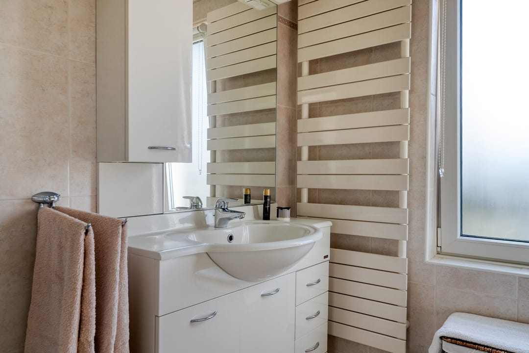 Spacious Semi-Detached House with Sunroom and Five Bedrooms in Quiet Nuenen Location — 29