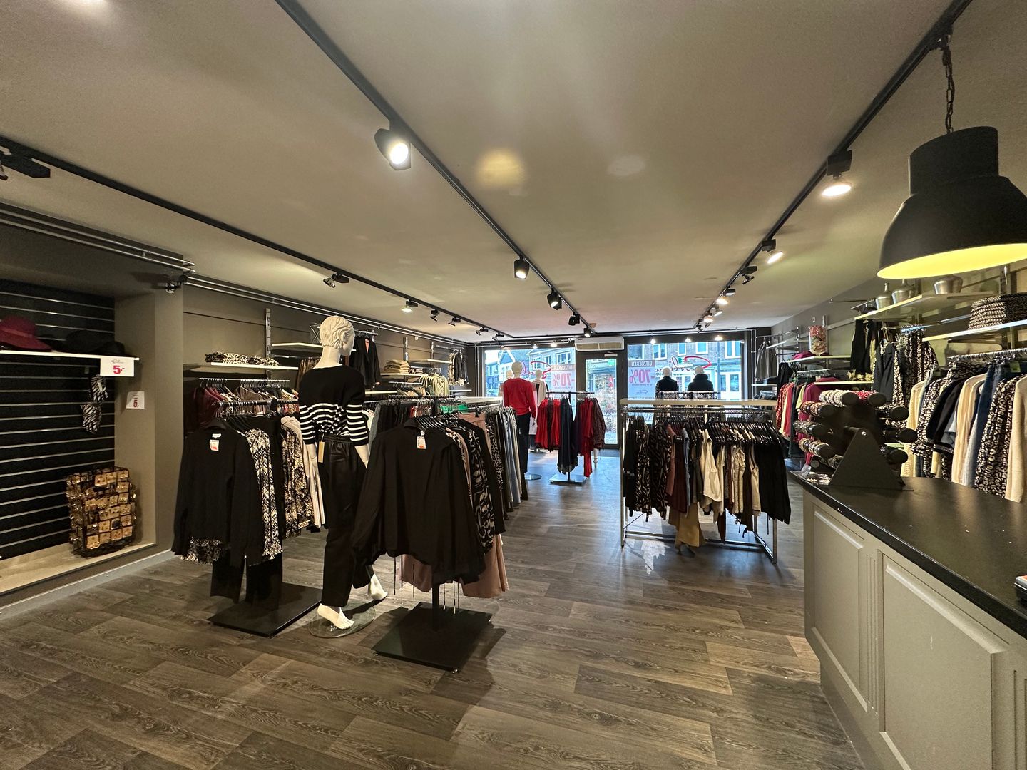 View photo 3 of Heerestraat 48