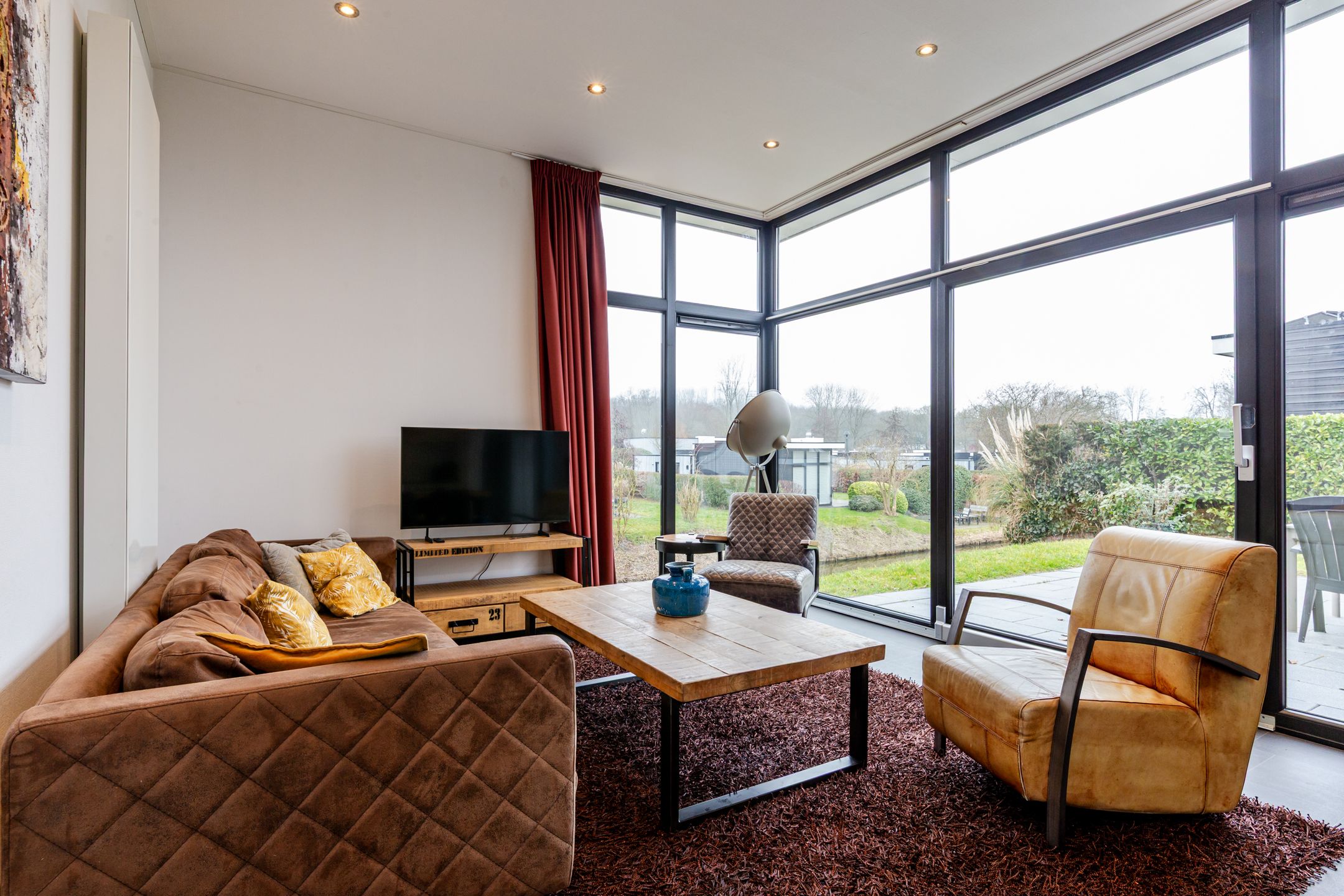 3-bedroom freehold villa in Halfweg — photo 4 of 5