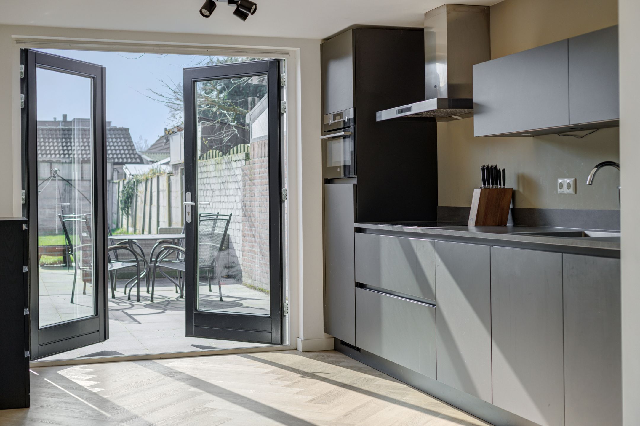 Photo 3 of Utrechtstraat 18