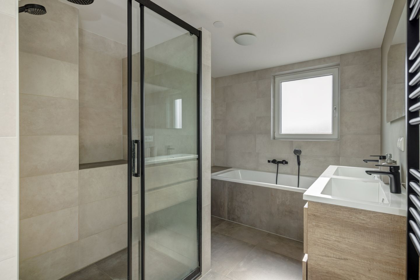 Photo 4 of Utrechtstraat 18