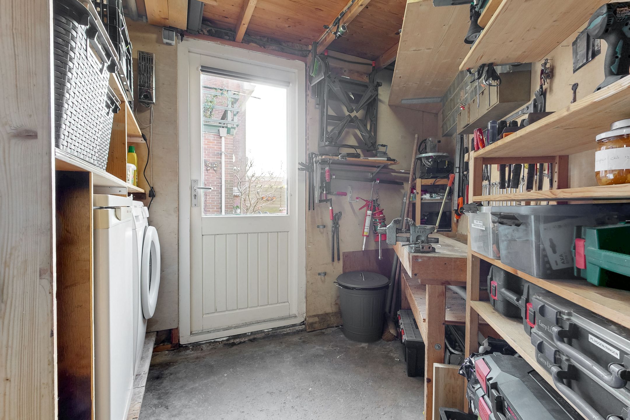 Photo 18 of Raafstraat 43