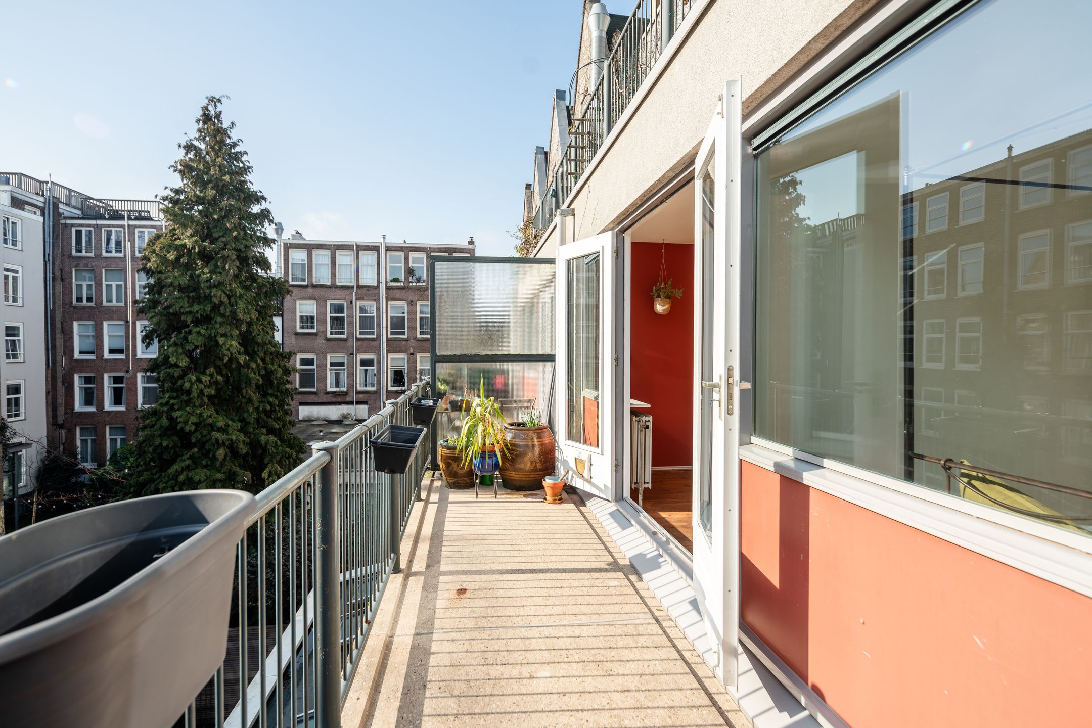 Spectacular Maisonette with 5.10m High Ceiling Living Room near Oosterpark — 15