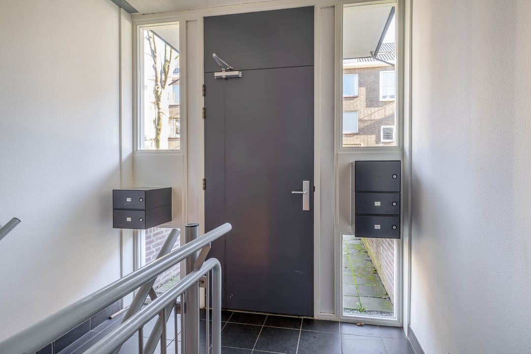 Photo 7 of Amalia van Solmsstraat 1-P