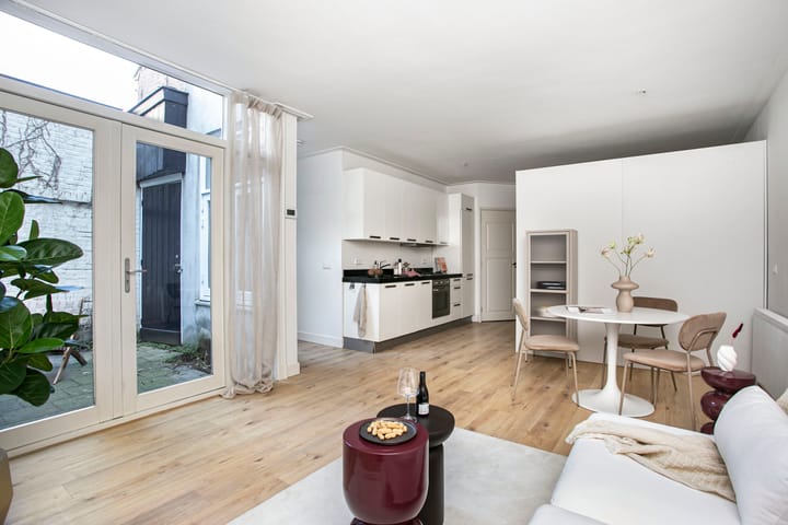 Photo 3 of Pauwstraat 1-A