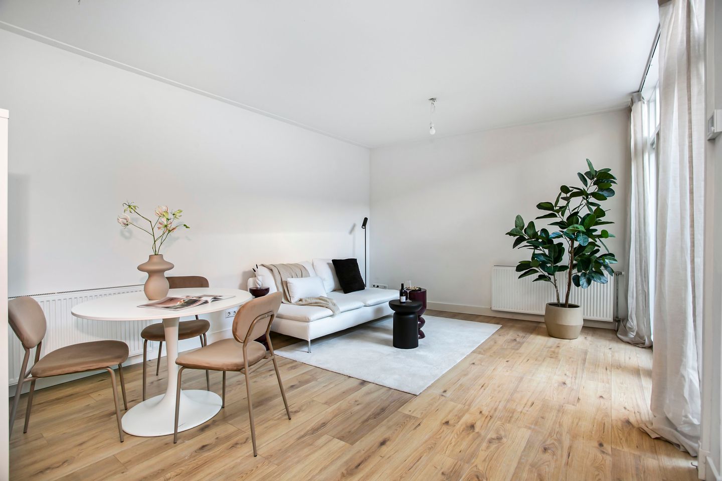 Photo 4 of Pauwstraat 1-A