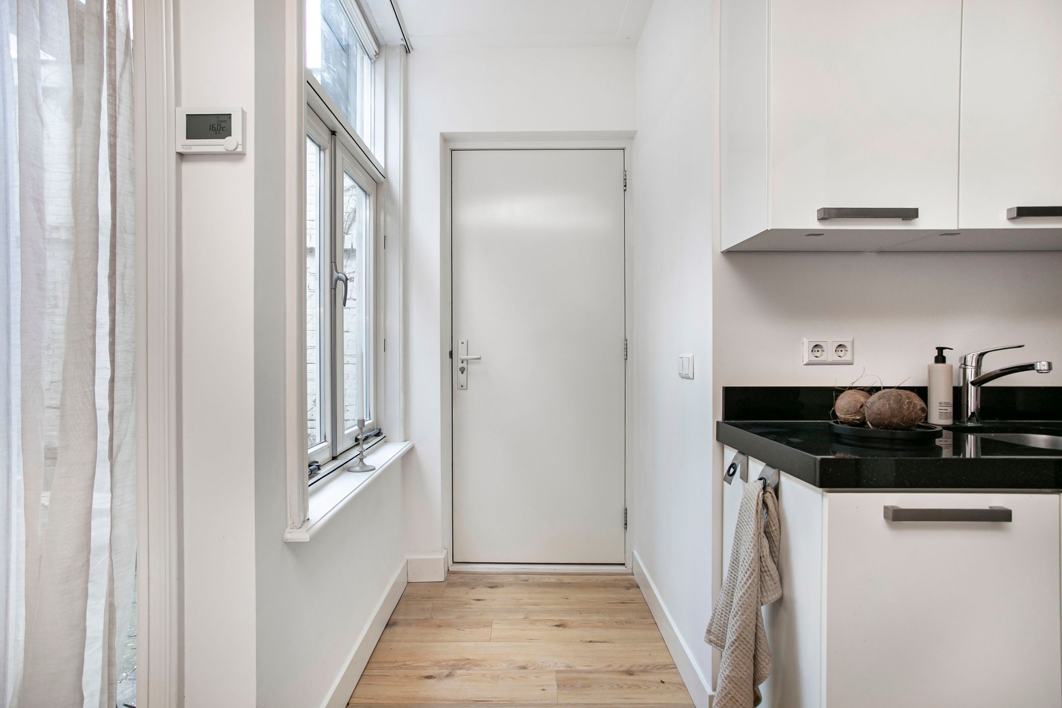 Photo 9 of Pauwstraat 1-A