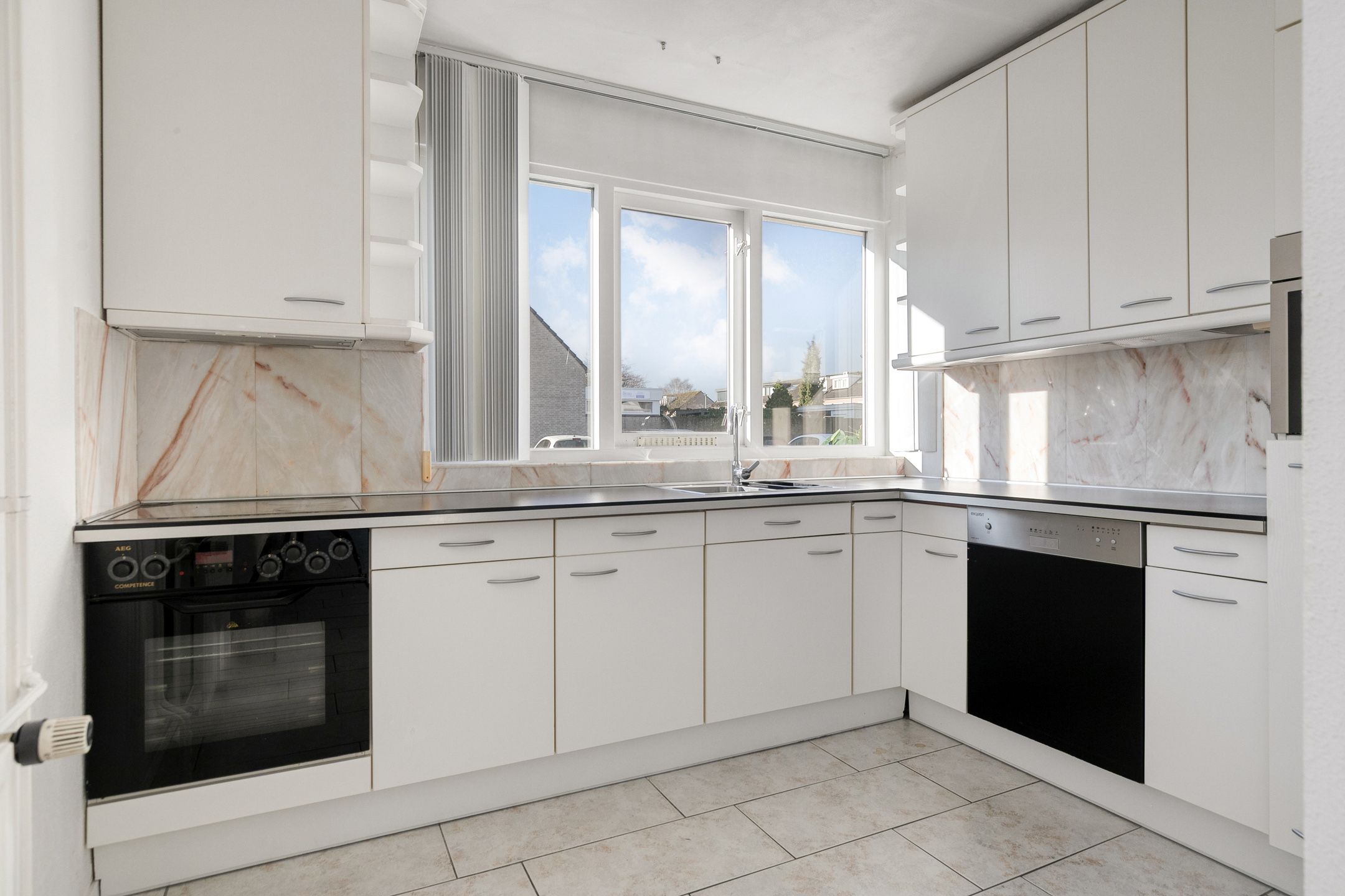 Foto 3 van Kinderdijkstraat 1