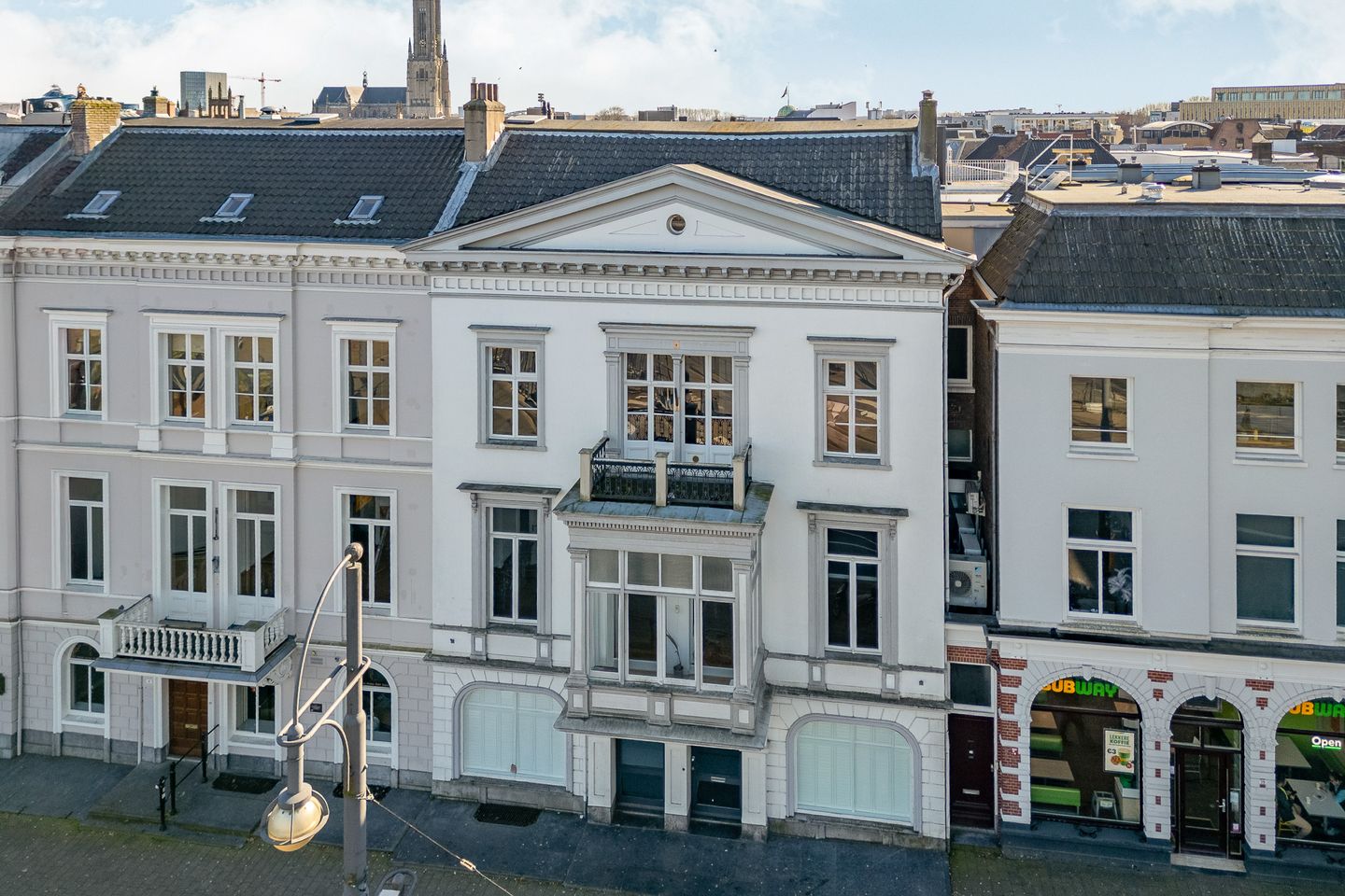 Bekijk foto 1 van Willemsplein 40