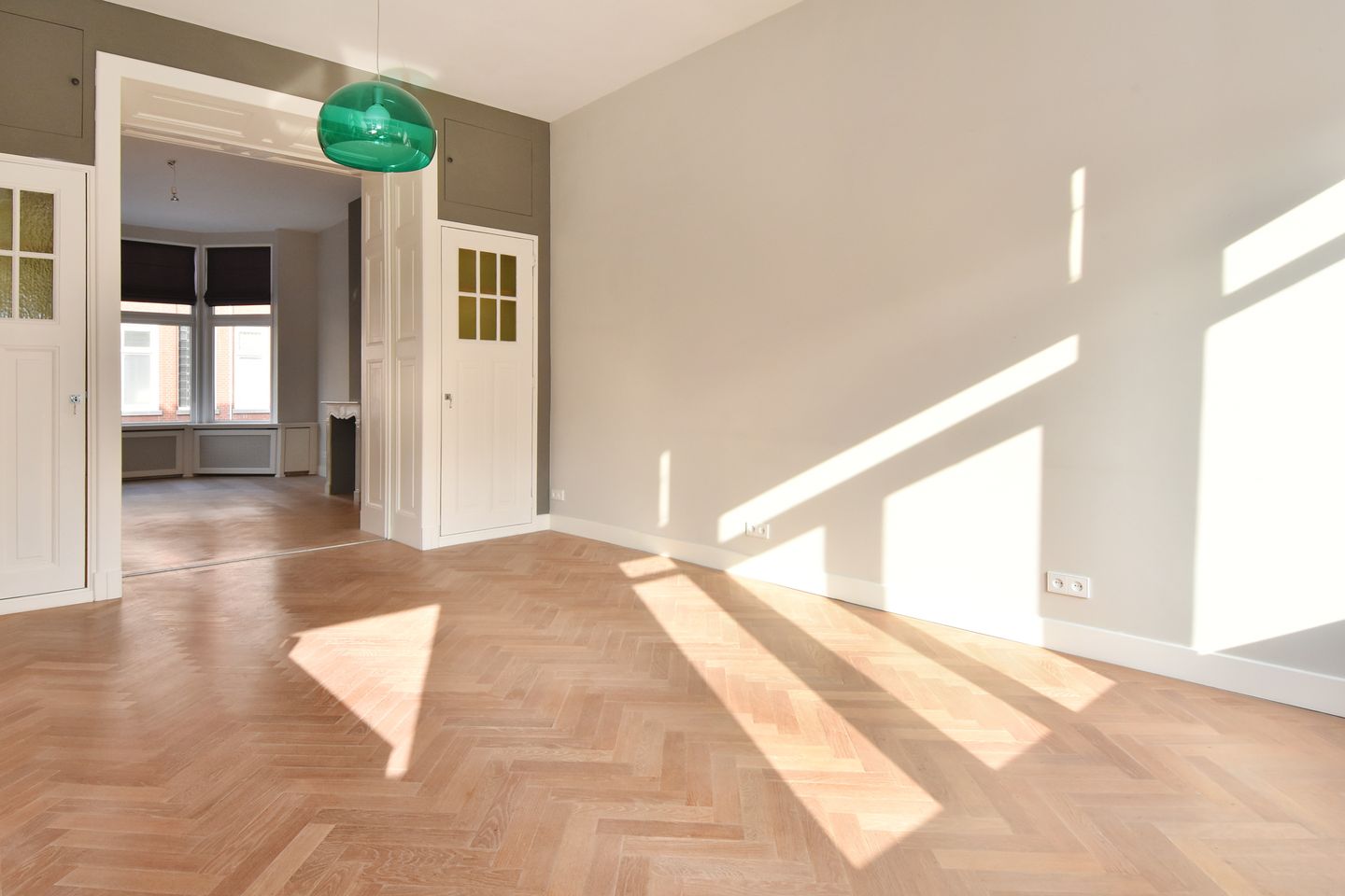 Photo 10 of Van Beverningkstraat 260